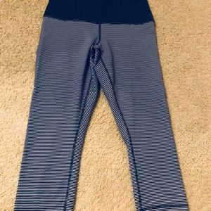 Lululemon Striped WUC Roll UP size 8